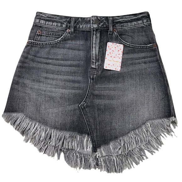 Free People Dresses & Skirts - We The Free People Womens Bailey Mini Skirt Black Pockets Frayed Denim 24 New